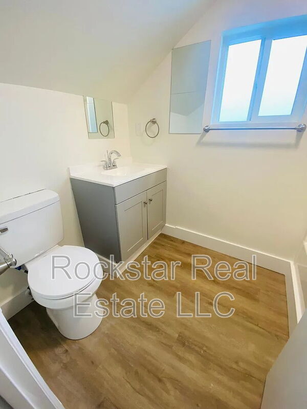 Building Photo - 5123 N Monroe St