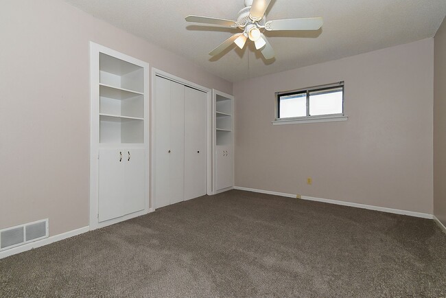 Building Photo - 1208 Yellowstone St