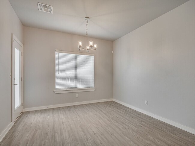 Building Photo - Beautiful New Construction Home in Edmond