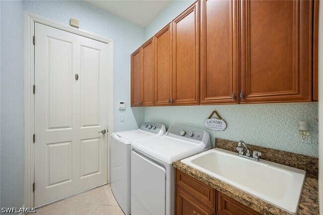 Building Photo - 7692 Cottesmore Dr