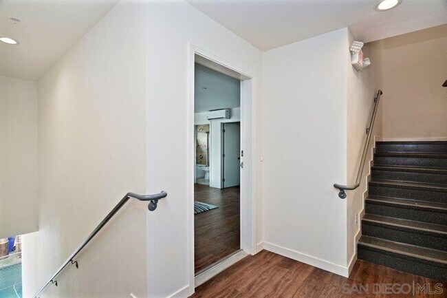 Building Photo - 3580 4th Ave Unit C