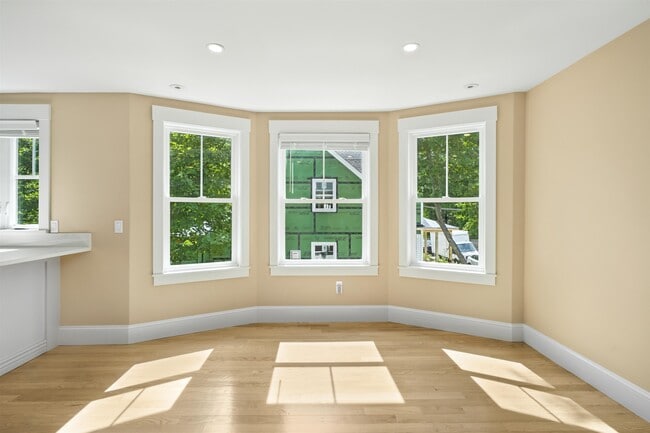 Building Photo - 8 Water St