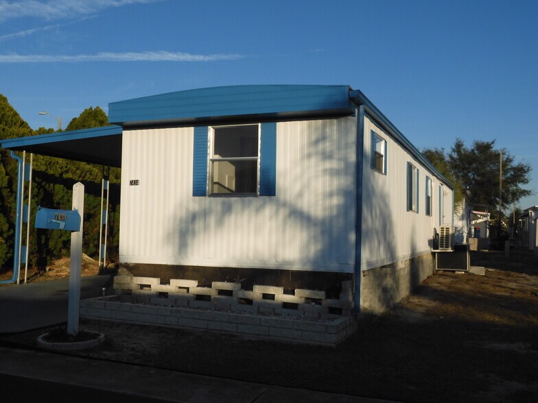 CLEAN AND CUTEWELL-MAINTAINED - 7434 Hob Ln