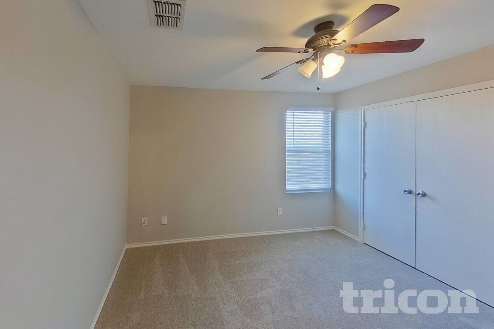 Building Photo - 216 Rambling Way