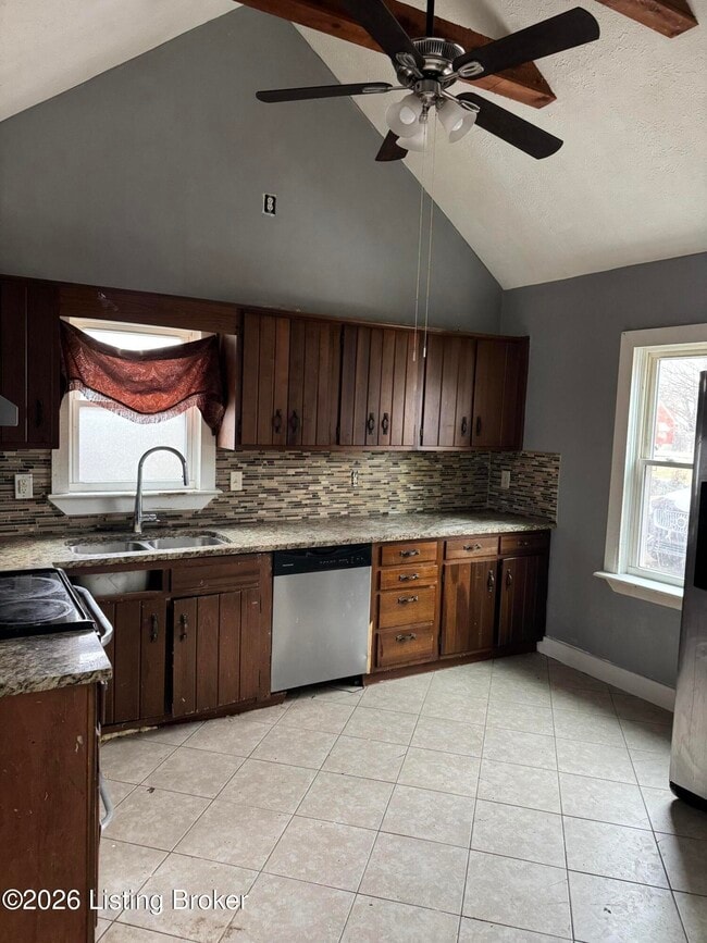 Building Photo - 4910 Ranchland Dr