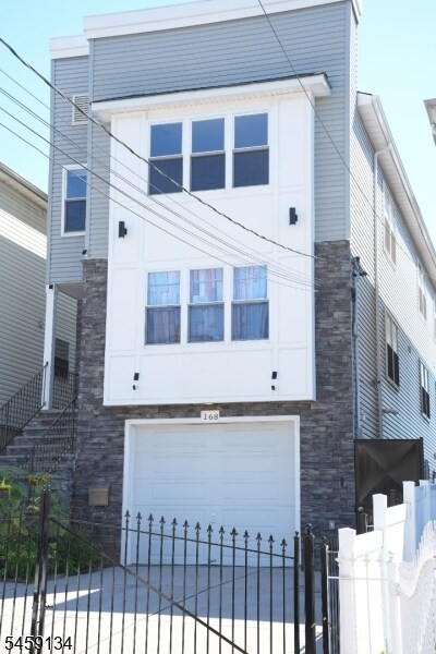 Building Photo - 168 Johnson Ave