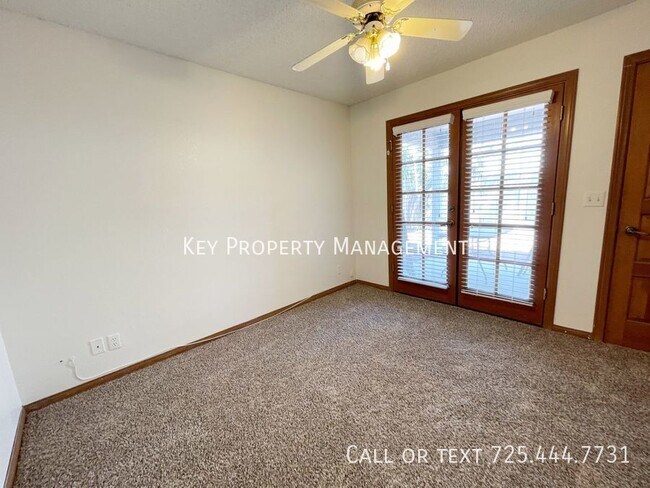 Building Photo - TWO STORY 4 BEDROOM WITH POOL NEAR SPRING ...