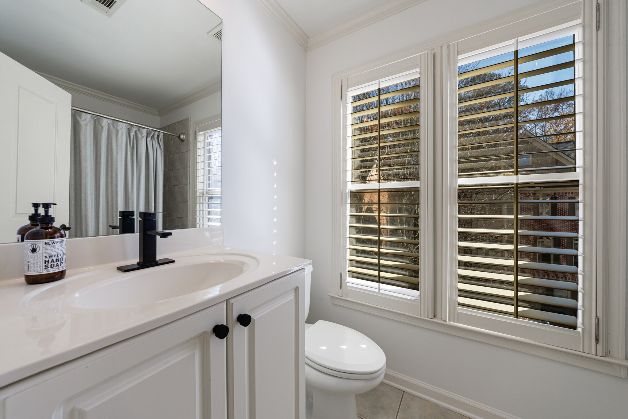 Building Photo - 1012 Madeline Ln