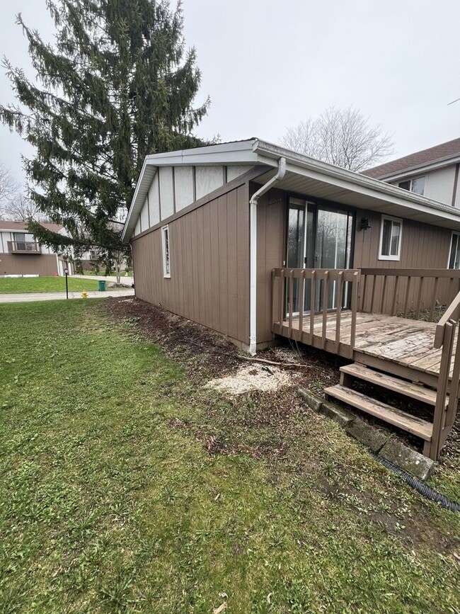 Building Photo - New Listing!