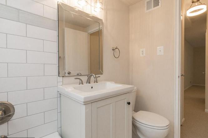 Bathroom - 526 Kenyon Street NW #101