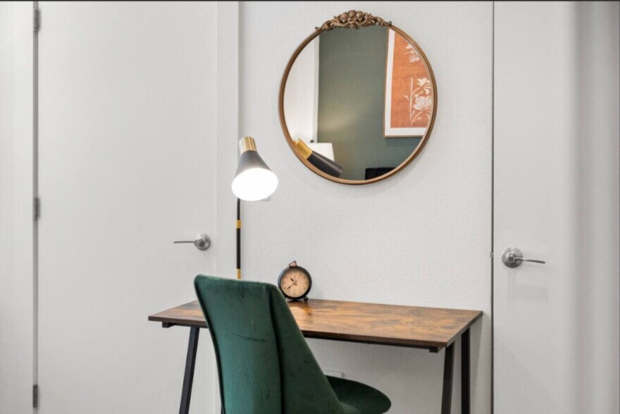 Building Photo - 120 N Madison Ave