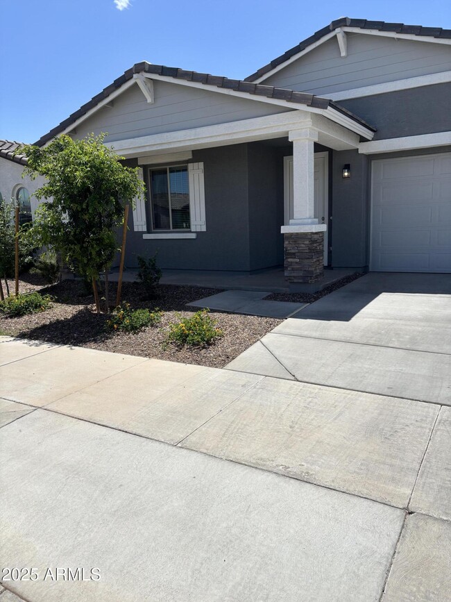 Building Photo - 22887 E Bonanza Way