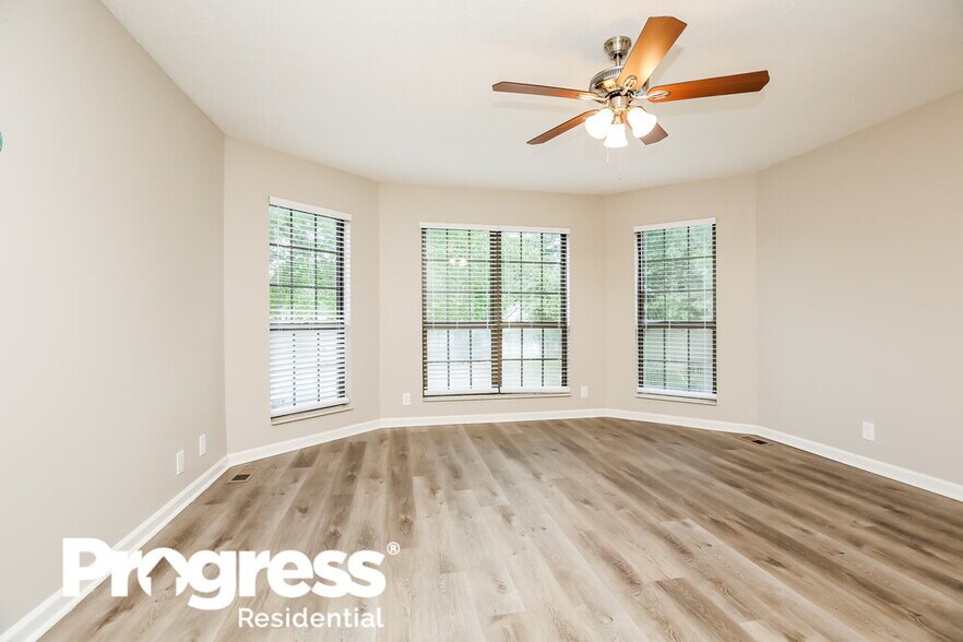 Building Photo - 1316 Ravenna Ct S