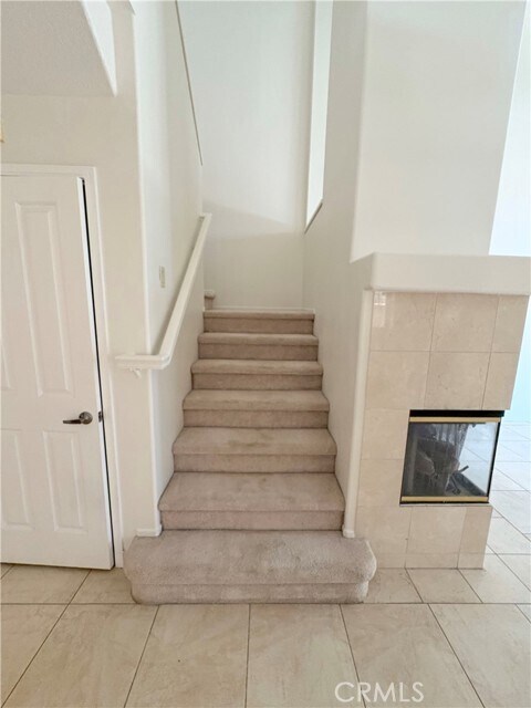 Building Photo - 2018 Villa Del Lago Dr