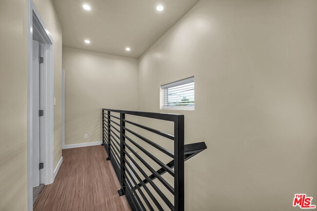 Building Photo - 6625 Duchess Dr