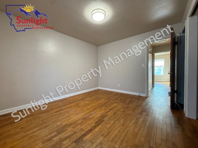 Building Photo - Affordable 2 Bed 1 Bath Apartment For Rent...