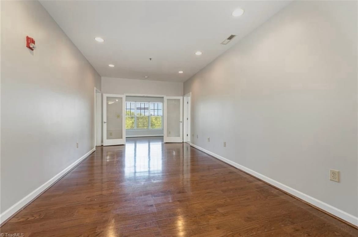 Building Photo - 102 Campus Walk Trl