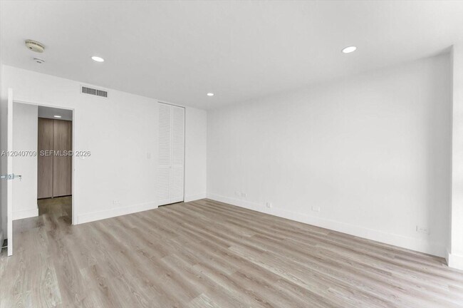 Building Photo - 2451 Brickell Ave