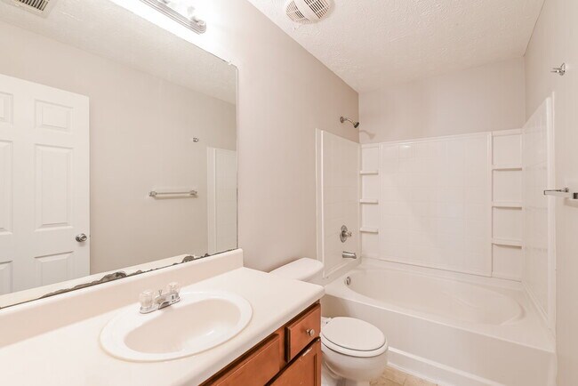 Building Photo - 1035 Paper Creek Dr SE