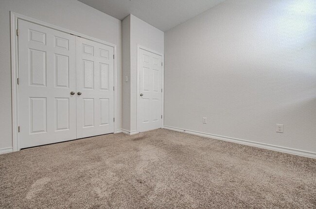 Building Photo - 196 Pepperbark Loop