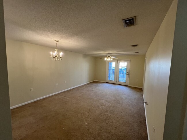 Building Photo - Apartment For Rent