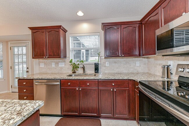 Building Photo - 1411 Deer Spring Ct