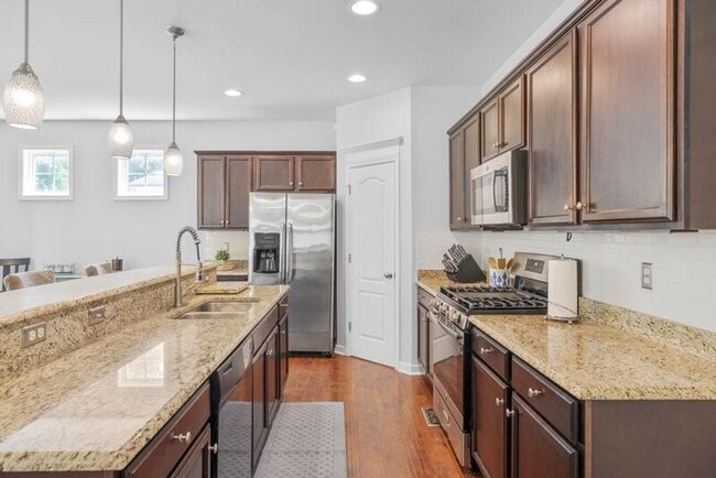 Building Photo - 7349 Vicenzo Dr