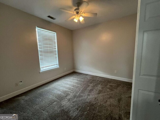 Building Photo - 203 Waters Edge Dr