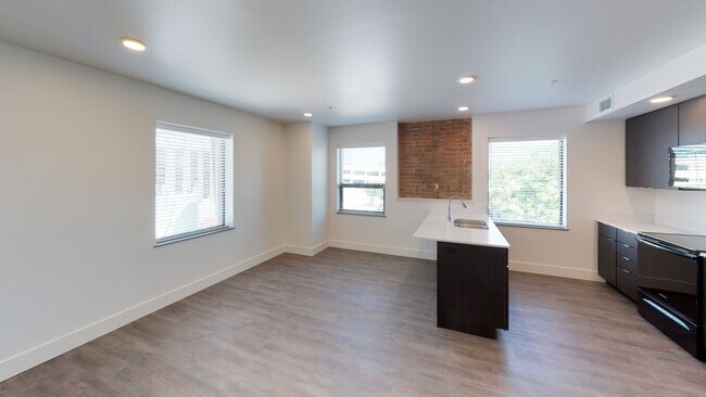 Dining area off kitchen - 124 N 29th St