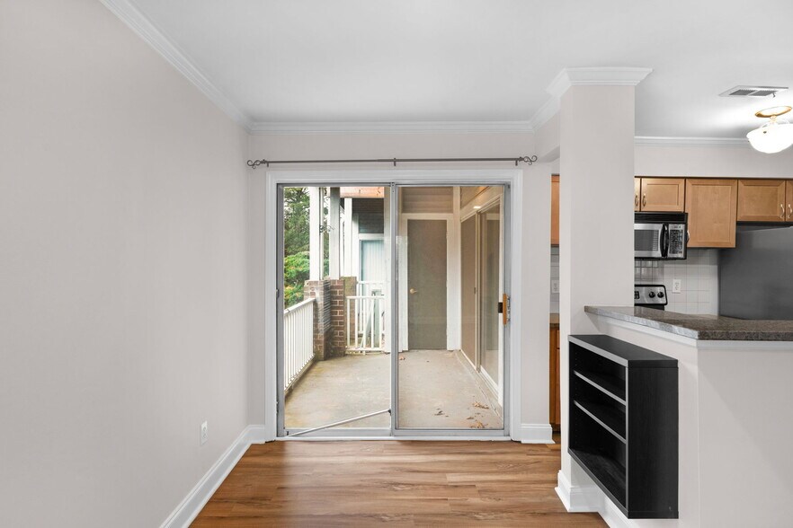 Sliding Door to Patio - 2508 Cranbrook Ln