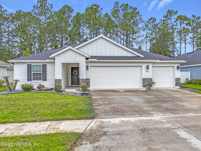 Building Photo - 826 Flach Dr
