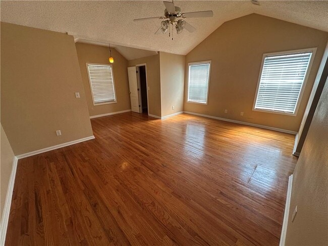 Building Photo - 3731 Walnut Creek Way