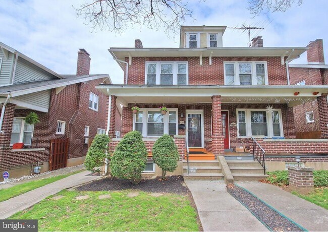 Building Photo - 1132 N 21st St