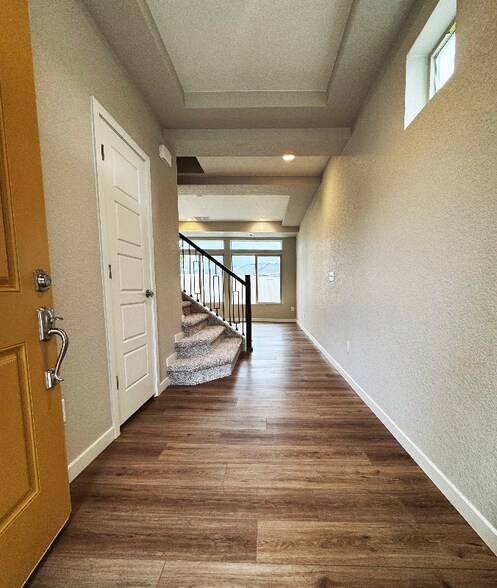 Building Photo - 6008 Callan Dr