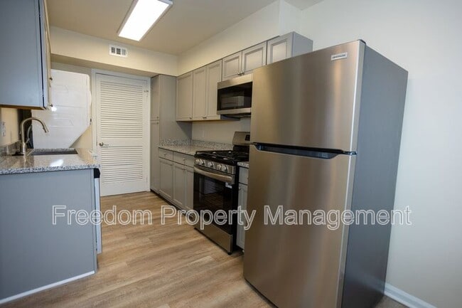 Building Photo - 8343 Irongate Way