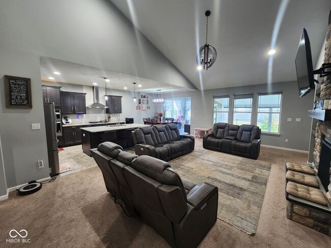 Building Photo - 15803 W Rail Dr