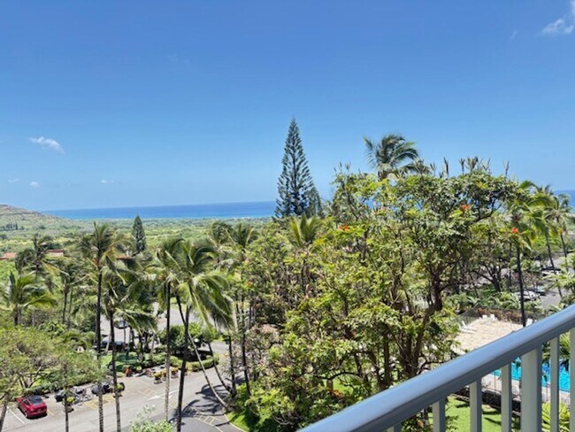 Building Photo - Makaha Valley Towers - One Bedroom