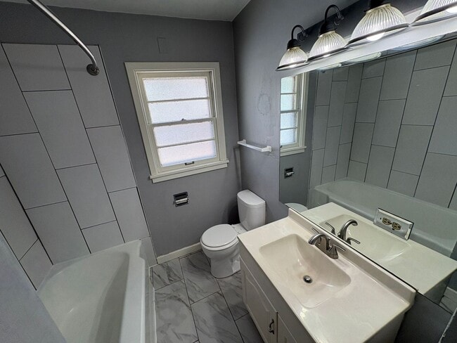 Building Photo - Bright & Spacious 3-Bedroom Home with Large Backyard