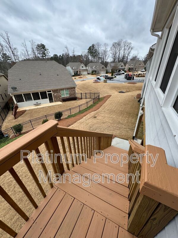 Building Photo - 2450 Westlington Cir