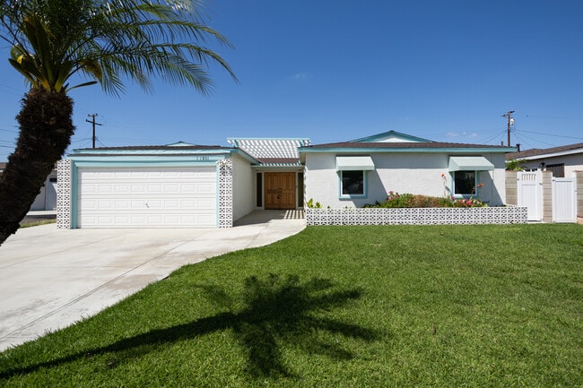 Building Photo - 11801 Rexford Rd