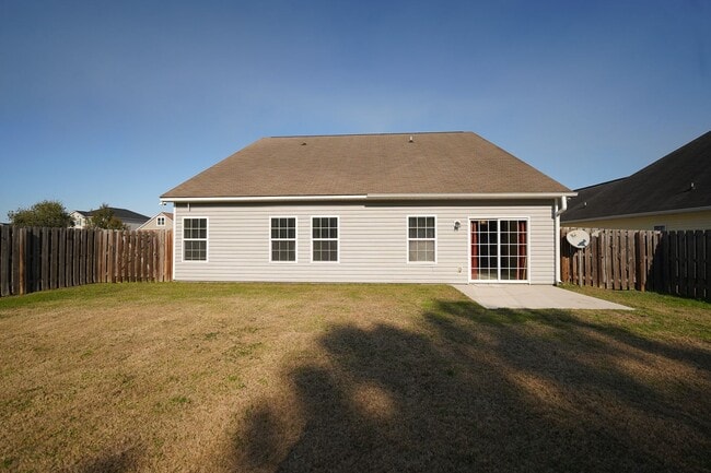 Building Photo - Available Soon!