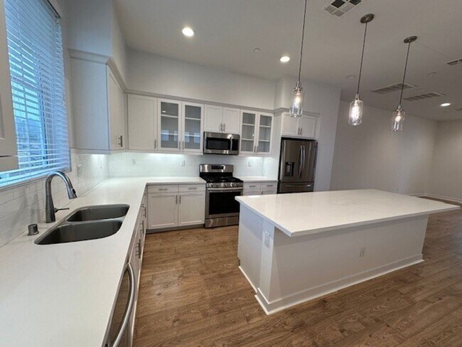 Building Photo - 8315 N Peyton Way