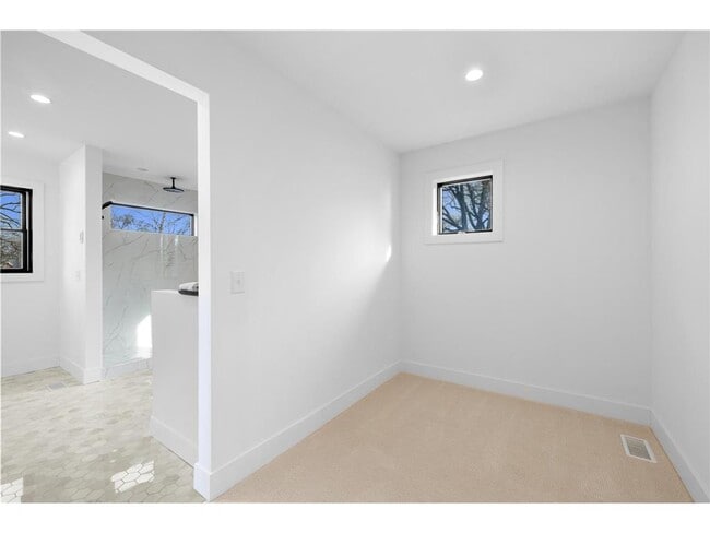 Building Photo - 4129 Utica Ave S