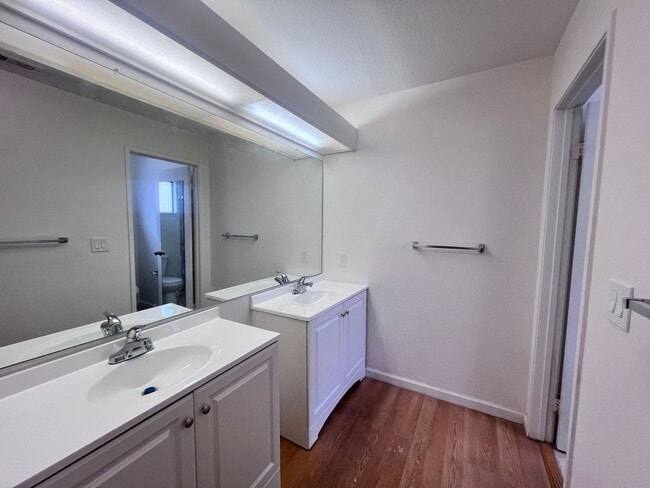 Building Photo - Two Story 3 Bed/Bath Single Family Home In Milpitas, Ca. For Rent!!! $500 OFF FRIST MONTHS RENT!