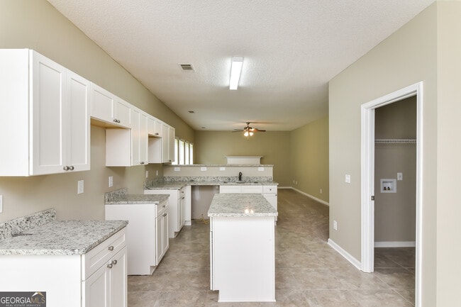 Building Photo - 6717 Delaware Bend