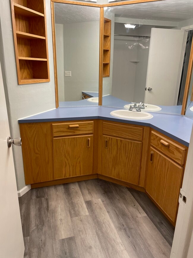 Building Photo - 2318 Storm St