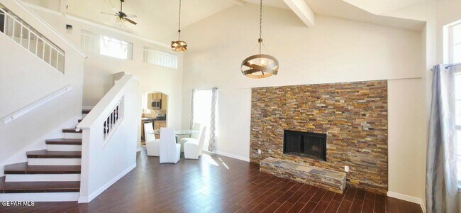 Building Photo - 441 Desert Dandelion St