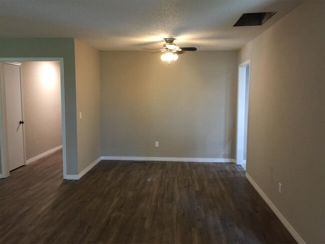 Building Photo - 4059 NW 62nd Terrace