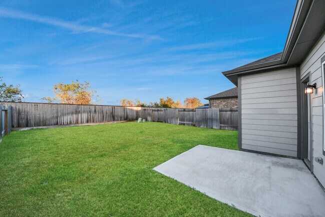 Building Photo - 5611 Fresh View Ct