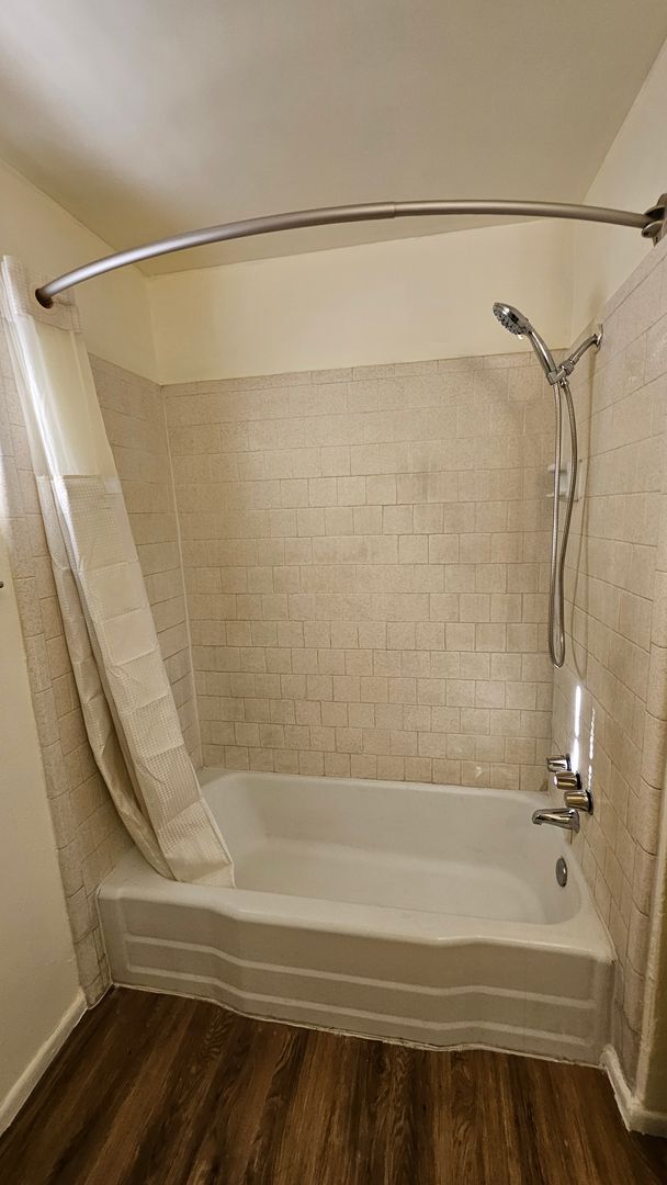 Building Photo - Louisiana Blvd SE-845